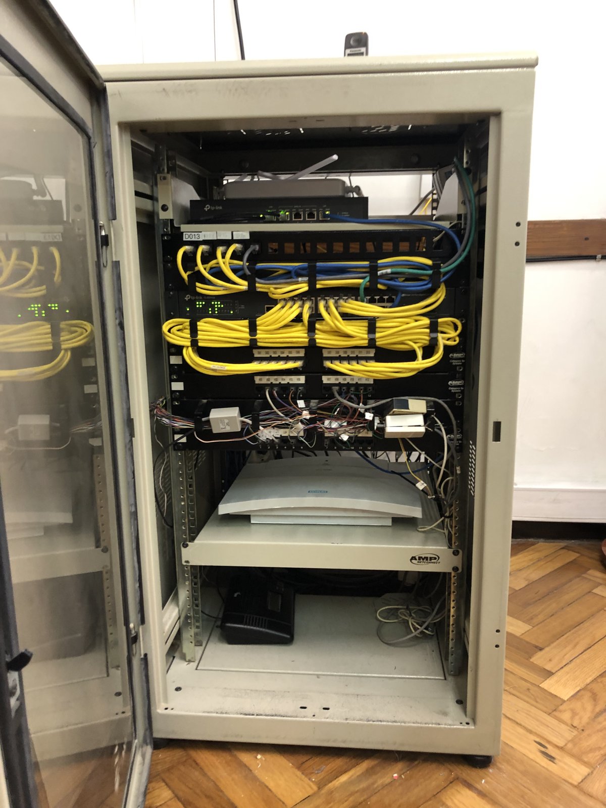 Ordenamiento de rack y actualización de equipos